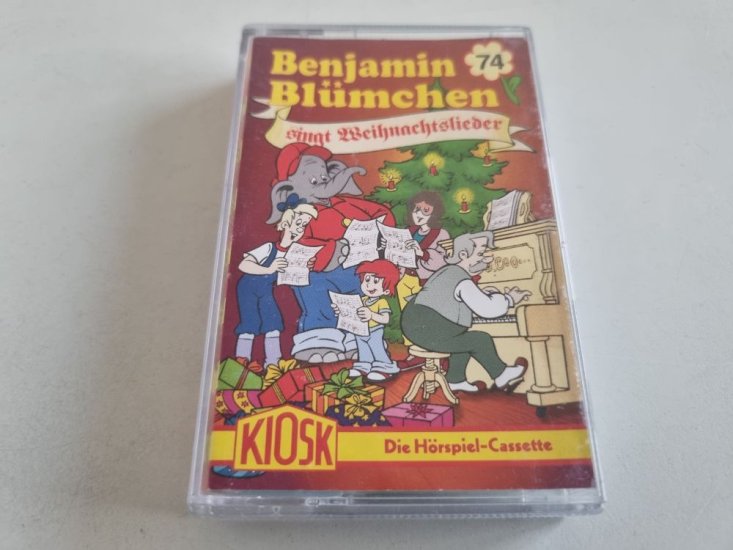 (Bild für) MC Benjamin Blümchen - 74 singt Weihnachtslieder - zum Schließen ins Bild klicken