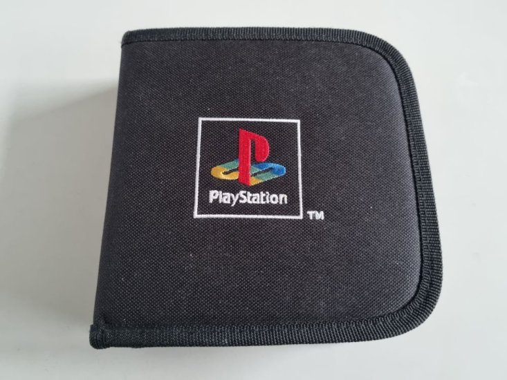 (Bild für) PS1 Original CD Case - zum Schließen ins Bild klicken