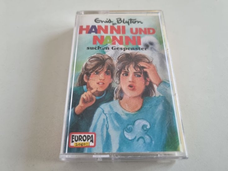 (Bild für) MC Hanni und Nanni - 7 suchen Gespenster - zum Schließen ins Bild klicken