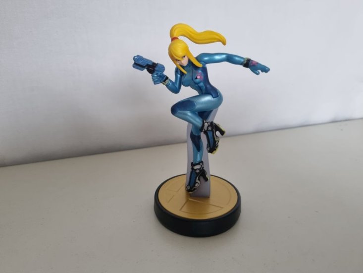 (Bild für) Amiibo Zero Suit Samus, Super Smash Bros. Collection - zum Schließen ins Bild klicken