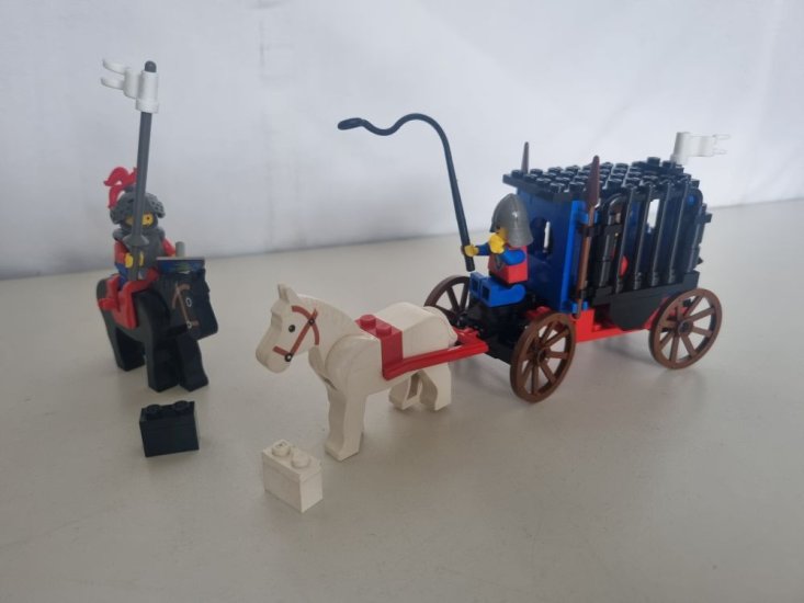 (Bild für) Lego 6042 - Dungeon Hunters - zum Schließen ins Bild klicken