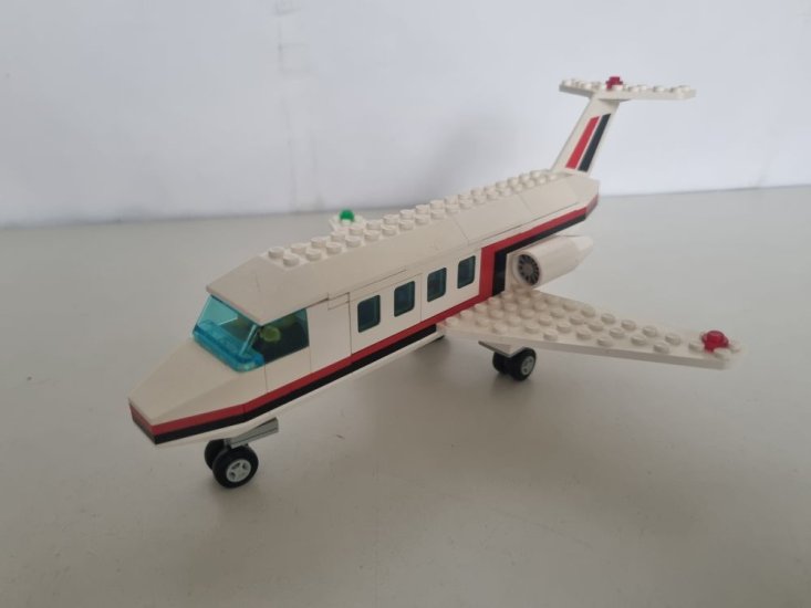 (Bild für) Lego 6368 - Jet Airliner - zum Schließen ins Bild klicken