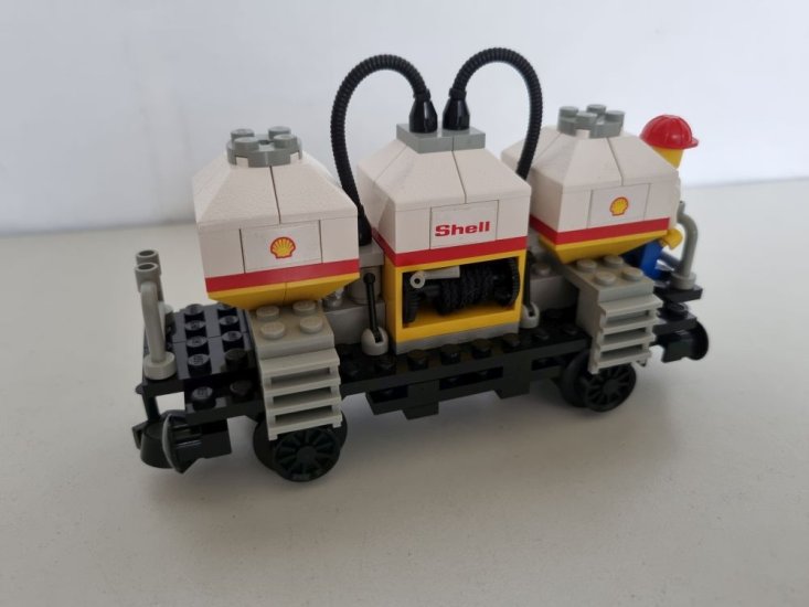 (Bild für) Lego 7813 - Shell Tanker Wagon - zum Schließen ins Bild klicken