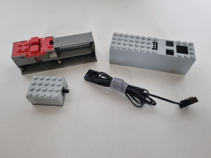 (Bild für) Lego 8720 - 9V Motor Set - zum Schließen ins Bild klicken