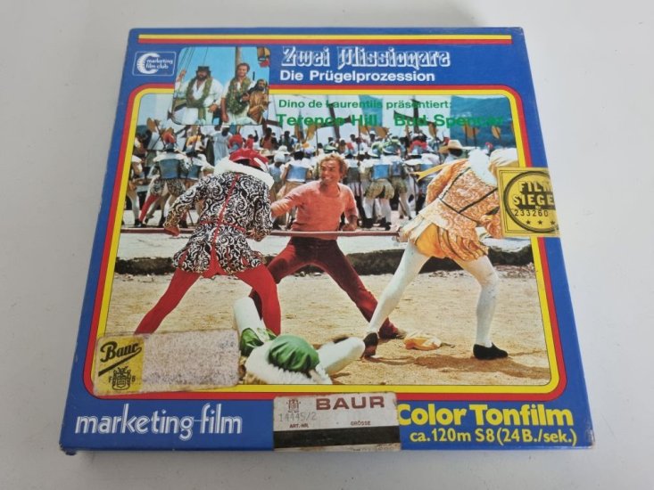 (Bild für) Super 8 Film - Zwei Missionäre - Die Prügelprozession - zum Schließen ins Bild klicken