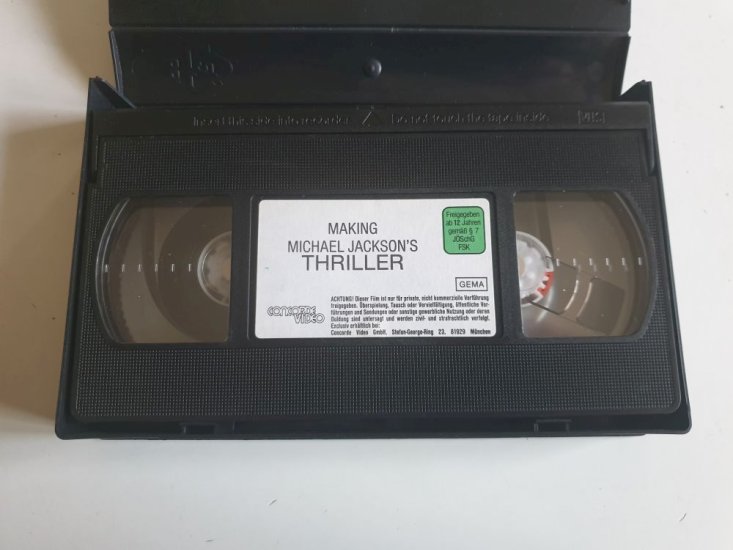 (Bild für) VHS Making Michael Jackson's Thriller - zum Schließen ins Bild klicken