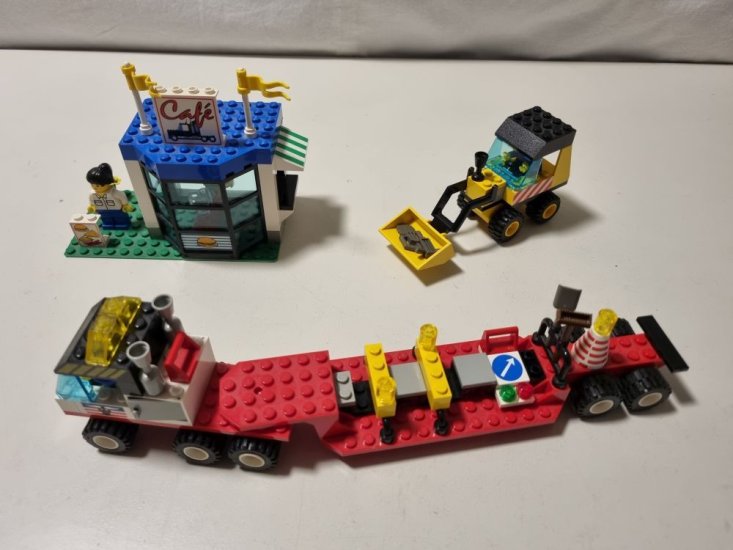 (Bild für) Lego 6329 - Truck Stop - zum Schließen ins Bild klicken
