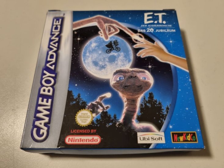 (Bild für) GBA E.T. - Der Ausserirdische - Das 20. Jubiläum NOE - zum Schließen ins Bild klicken