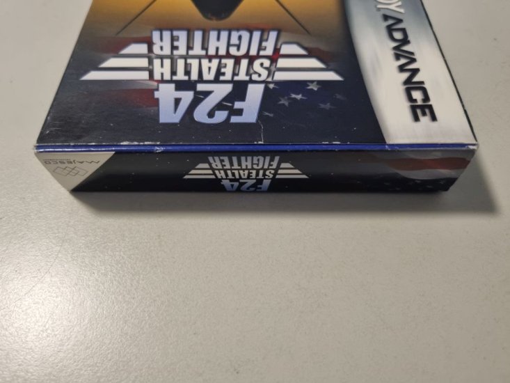 (Bild für) GBA F24 Stealth Fighter USA - zum Schließen ins Bild klicken