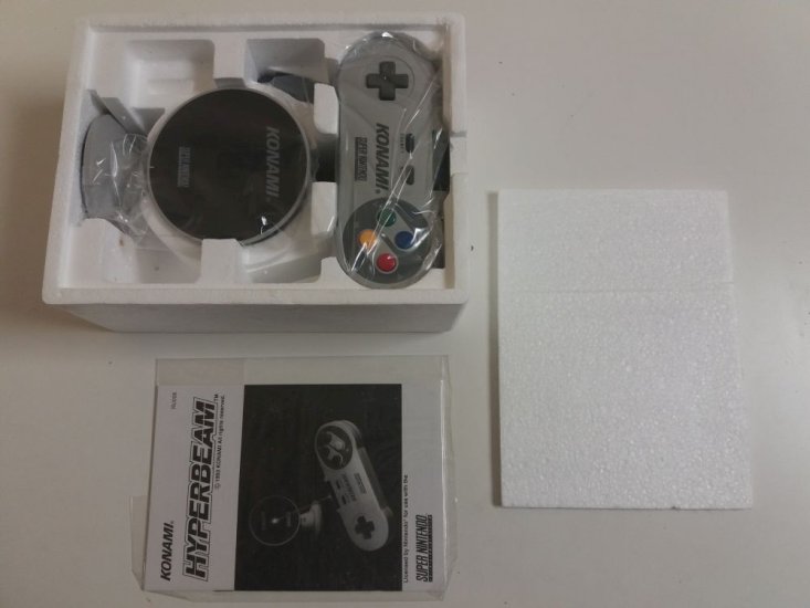 (Bild für) SNES Konami Hyperbeam Wireless Controller - zum Schließen ins Bild klicken