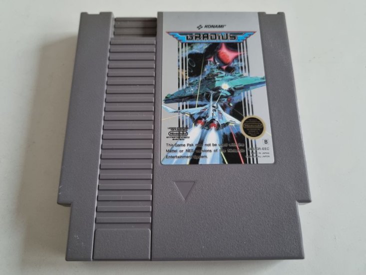 (Bild für) NES Gradius EEC - zum Schließen ins Bild klicken