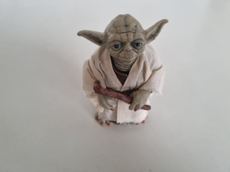 (Bild für) Star Wars Yoda Figur - zum Schließen ins Bild klicken