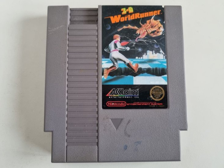 (Bild für) NES 3-D Worldrunner USA - zum Schließen ins Bild klicken