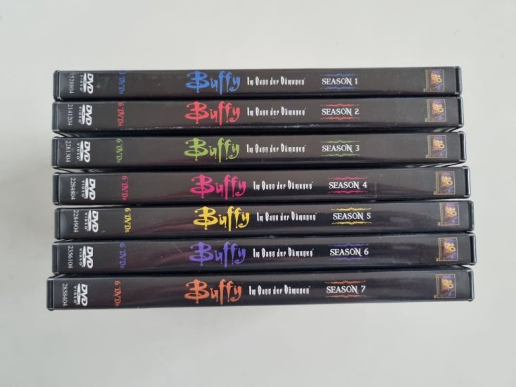 (Bild für) DVD Buffy Season 1-7 Complete Series - zum Schließen ins Bild klicken