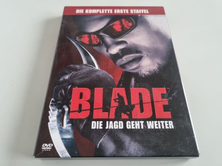 (Bild für) DVD Blade - Staffel 1 - zum Schließen ins Bild klicken
