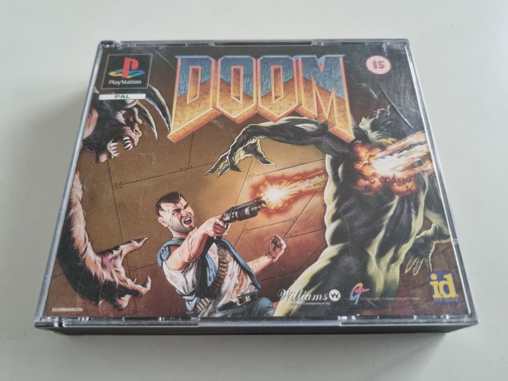 (Bild für) PS1 Doom - zum Schließen ins Bild klicken
