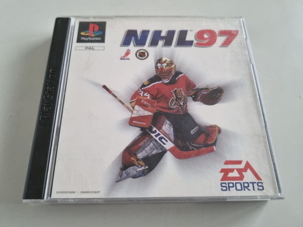 (Bild für) PS1 NHL 97 - zum Schließen ins Bild klicken