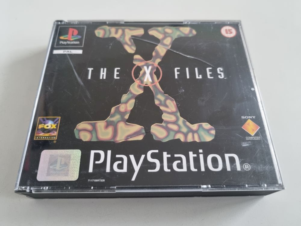 (Bild für) PS1 The X-Files - zum Schließen ins Bild klicken