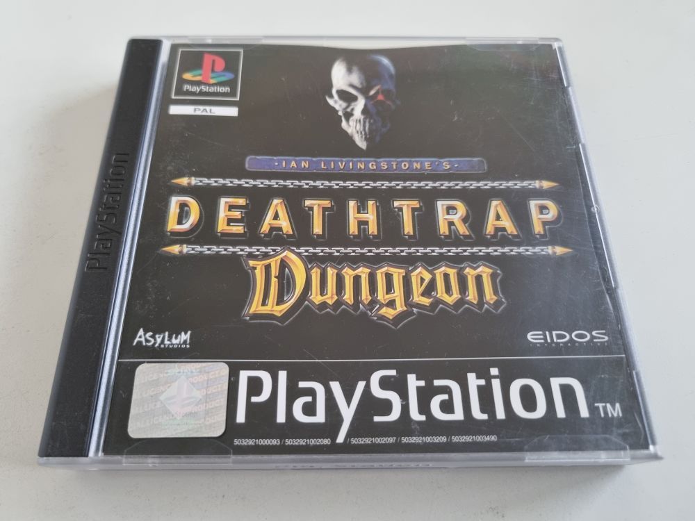 (Bild für) PS1 Deathtrap Dungeon - zum Schließen ins Bild klicken