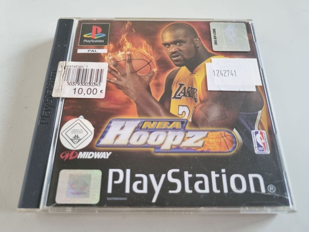 (Bild für) PS1 NBA Hoopz - zum Schließen ins Bild klicken