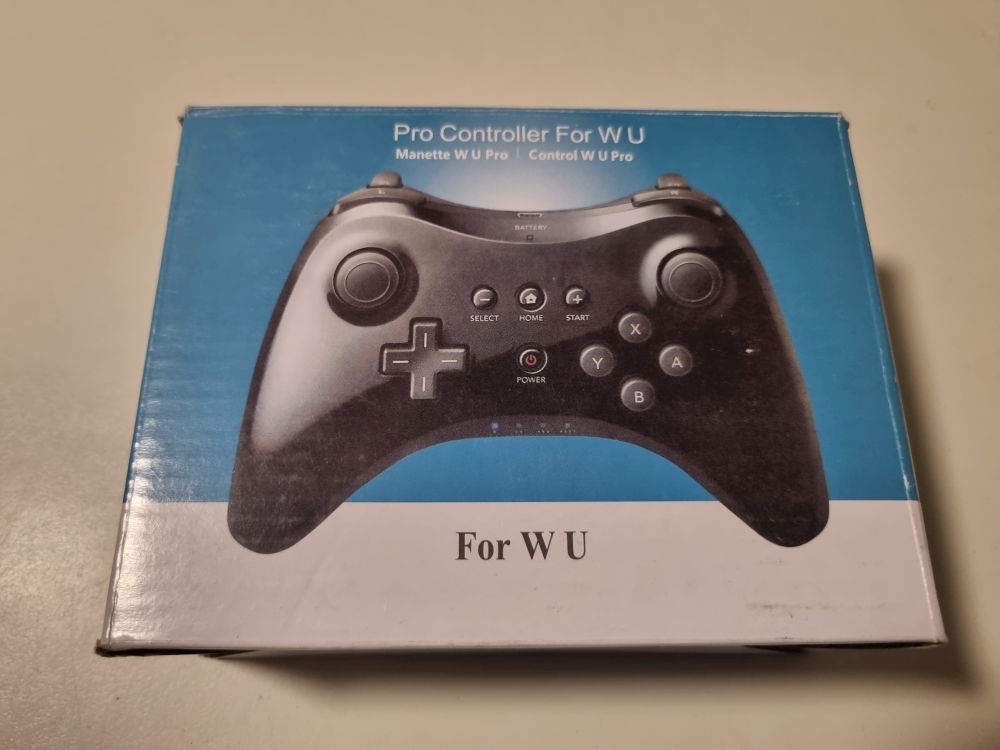 (Bild für) Wii U Pro Controller - zum Schließen ins Bild klicken