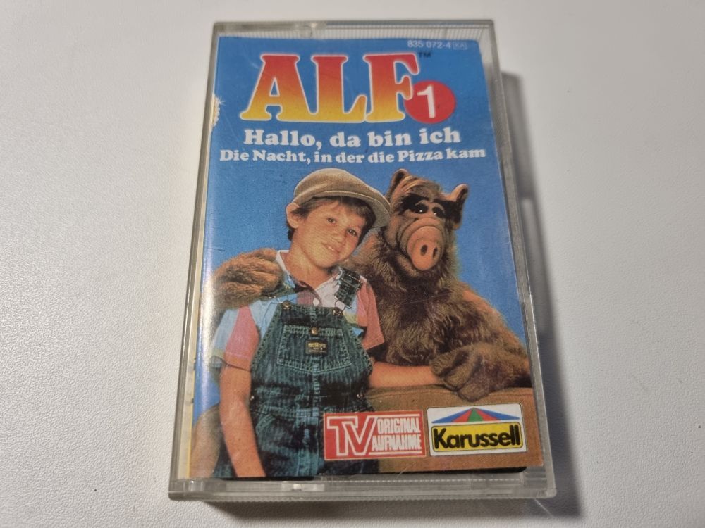 (Bild für) MC ALF - 1 Hallo, da bin ich / Die Nacht, in der die Pizza kam - zum Schließen ins Bild klicken