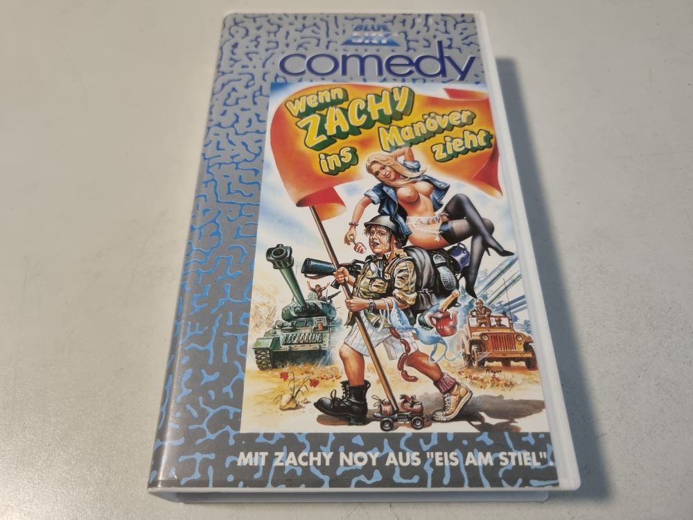 (Bild für) VHS Wenn Zachy ins Manöver zieht - zum Schließen ins Bild klicken