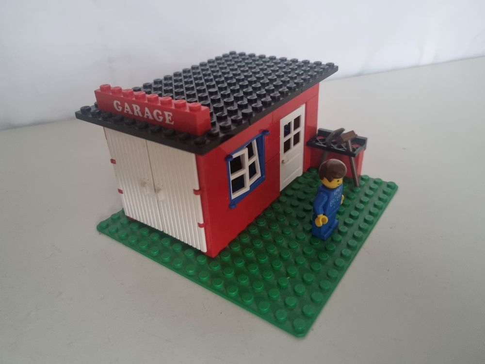 (Bild für) Lego 361 - Garage - zum Schließen ins Bild klicken