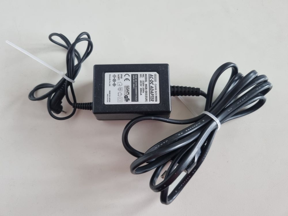 (Bild für) GB Pocket Netzteil - zum Schließen ins Bild klicken