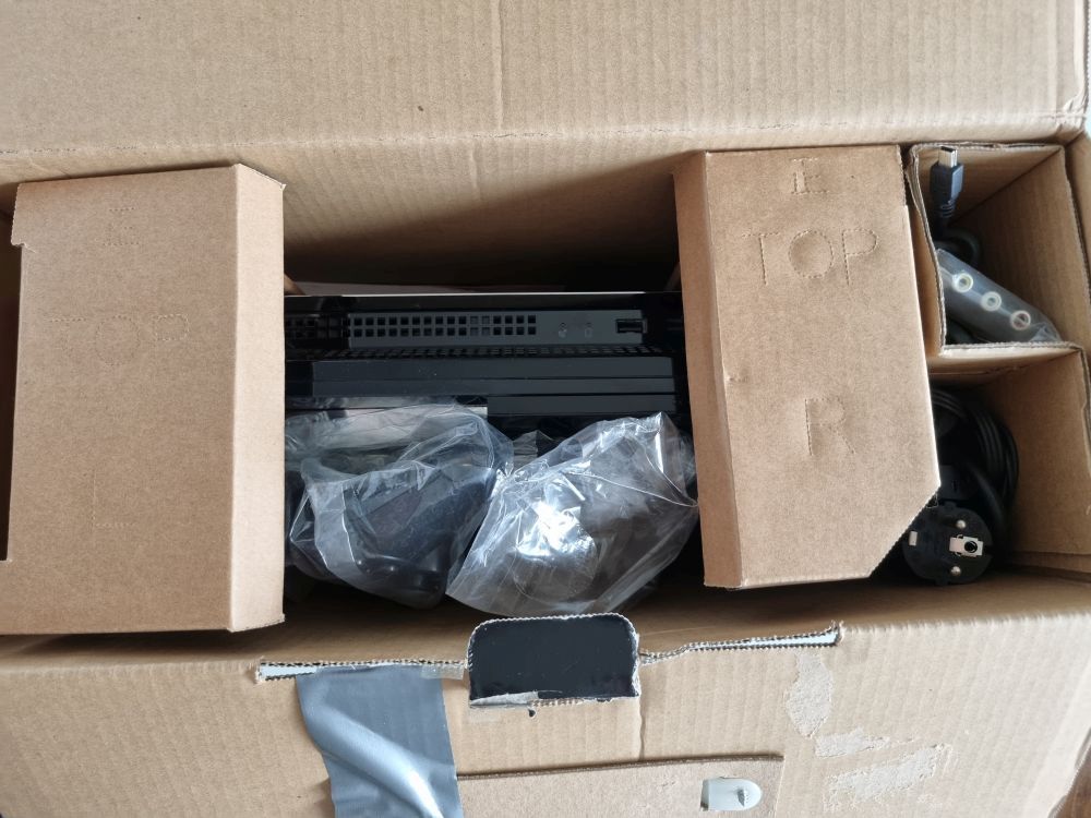 (Bild für) PS3 Konsole Fat CECHC04 60GB - zum Schließen ins Bild klicken