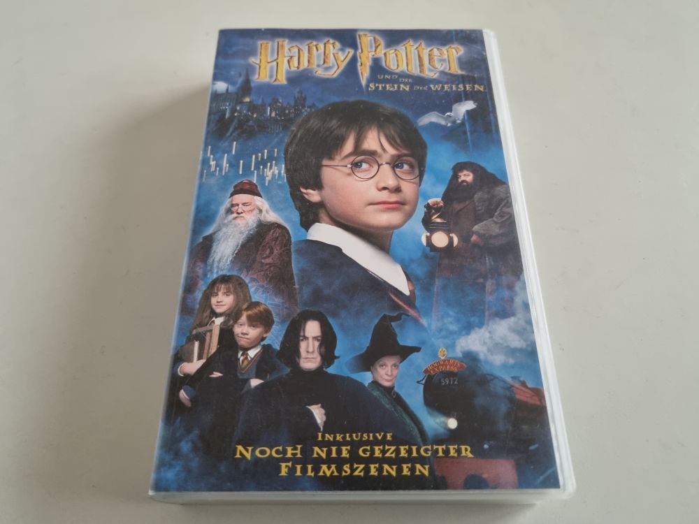 VHS Harry Potter und der Stein der Weisen - zum Schließen ins Bild klicken