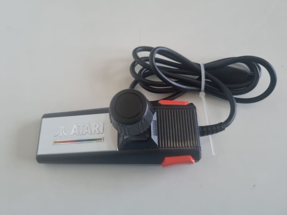 (Bild für) Atari 2600 Deluxe Joystick - zum Schließen ins Bild klicken