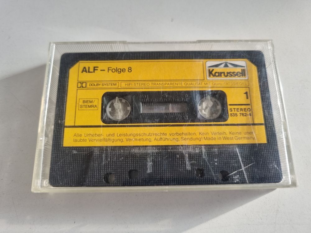 (Bild für) MC Alf - 8 Der Ausreißer / Mit den besten Wünschen aus dem Jenseits - zum Schließen ins Bild klicken