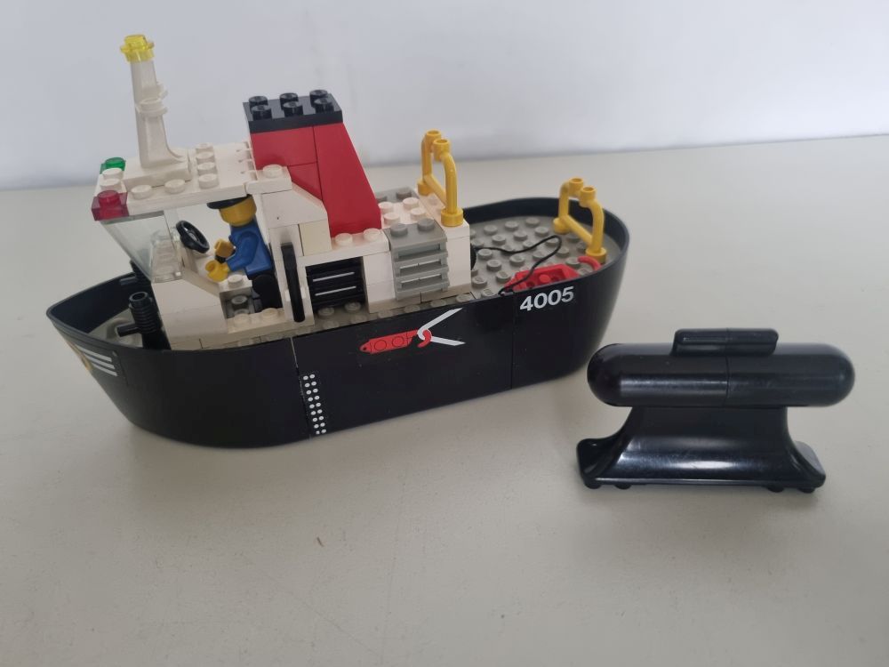 (Bild für) Lego 4005 - Tug Boat - zum Schließen ins Bild klicken