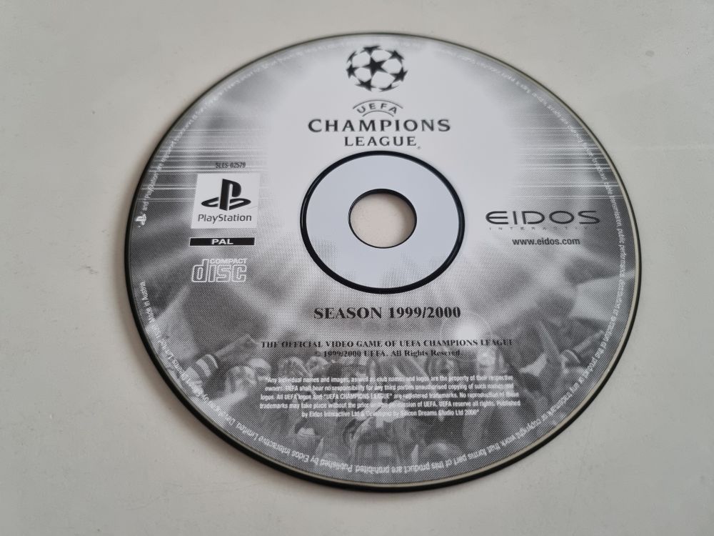 (Bild für) PS1 UEFA Champions League - Season 1999/2000 - zum Schließen ins Bild klicken