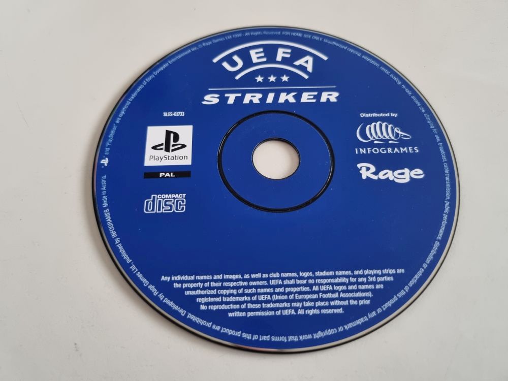 (Bild für) PS1 UEFA Striker - zum Schließen ins Bild klicken