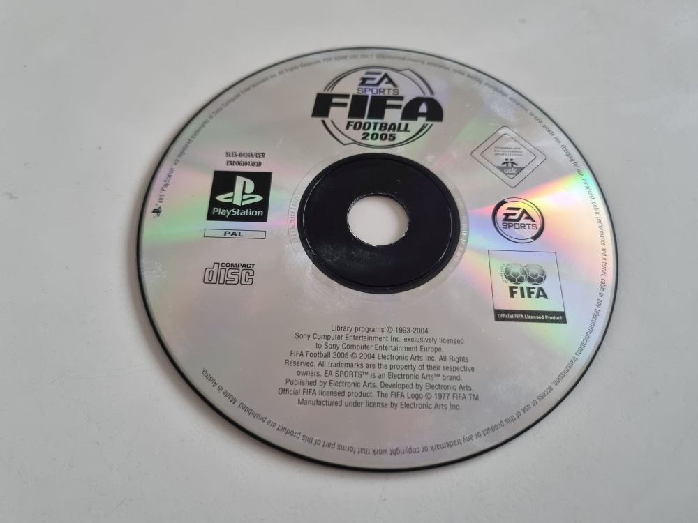 (Bild für) PS1 Fifa Football 2005 - zum Schließen ins Bild klicken