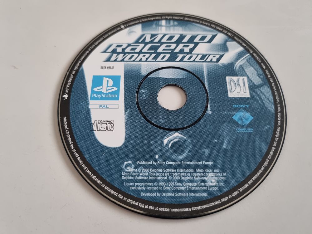 (Bild für) PS1 Moto Racer - World Tour - zum Schließen ins Bild klicken