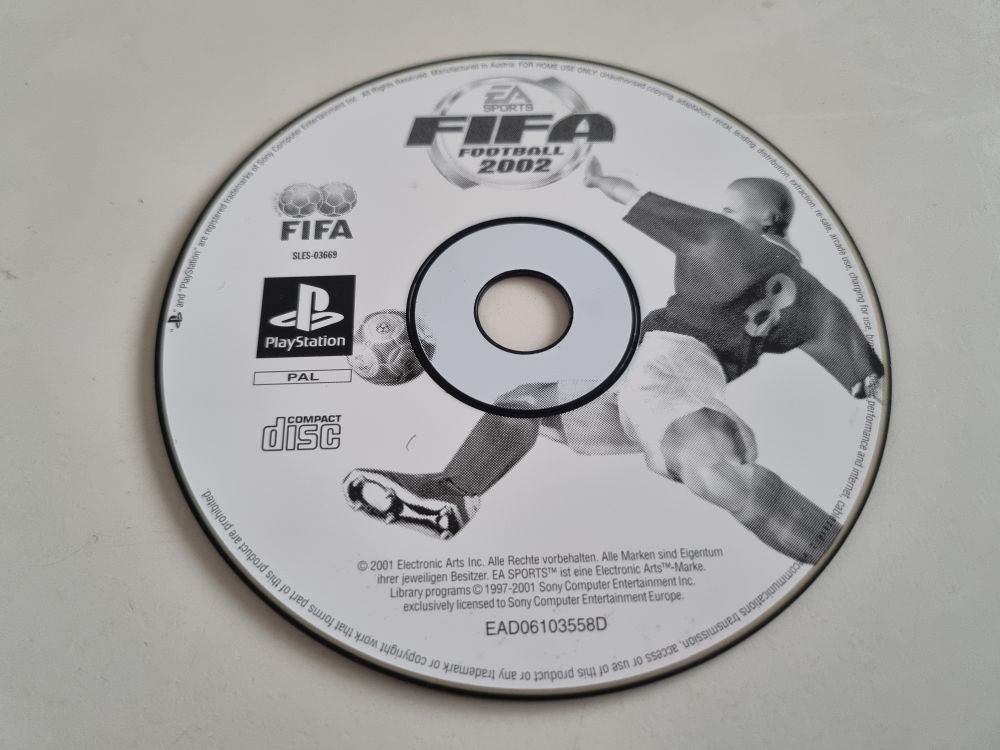 (Bild für) PS1 Fifa Football 2002 - zum Schließen ins Bild klicken