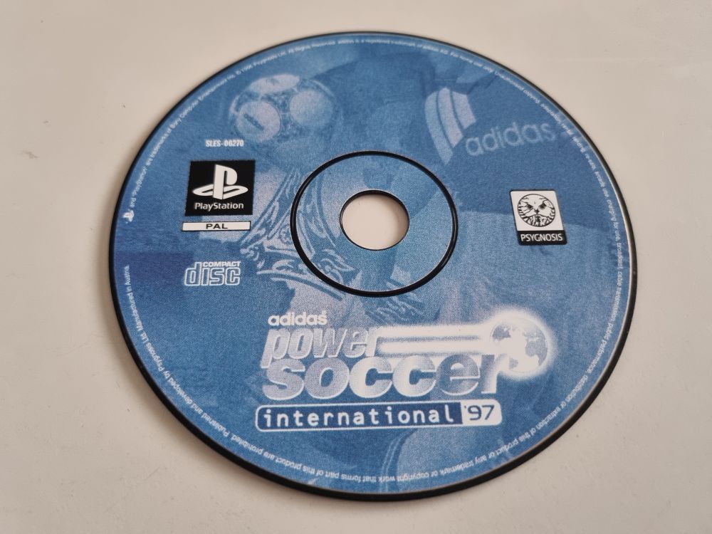 (Bild für) PS1 Adidas Power Soccer International 97 - zum Schließen ins Bild klicken