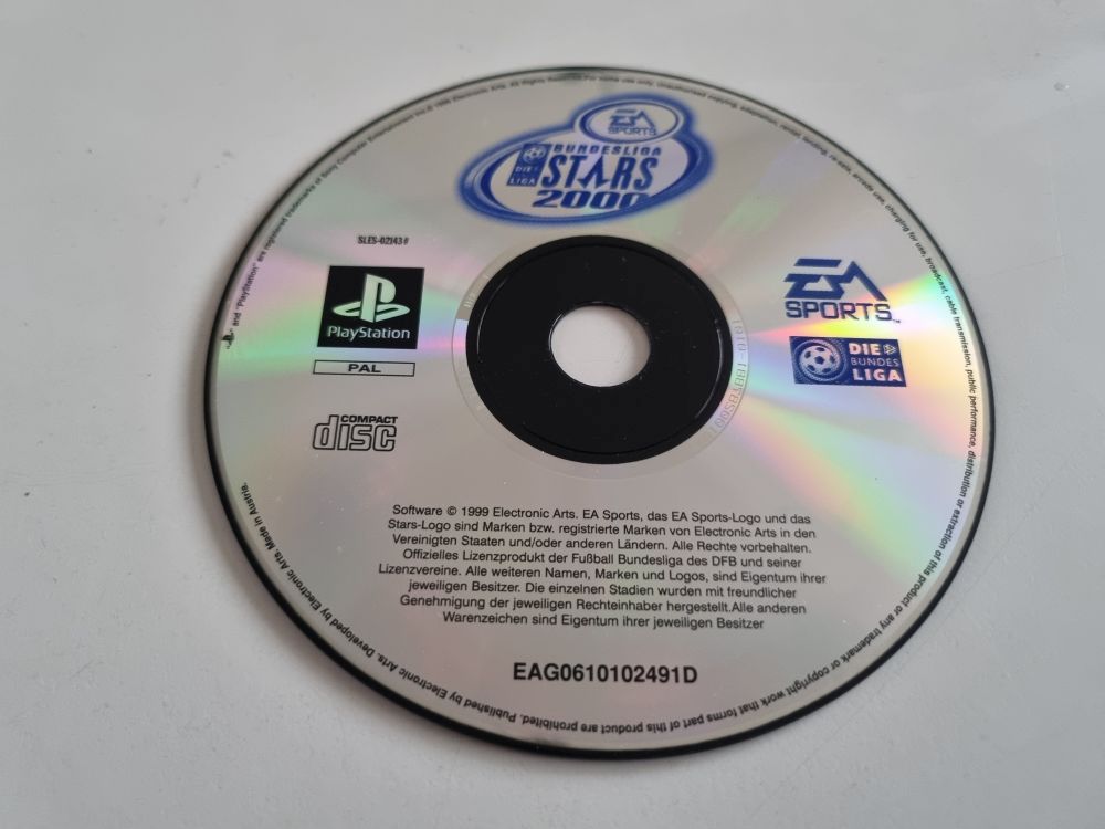 (Bild für) PS1 Bundesliga Stars 2000 - zum Schließen ins Bild klicken