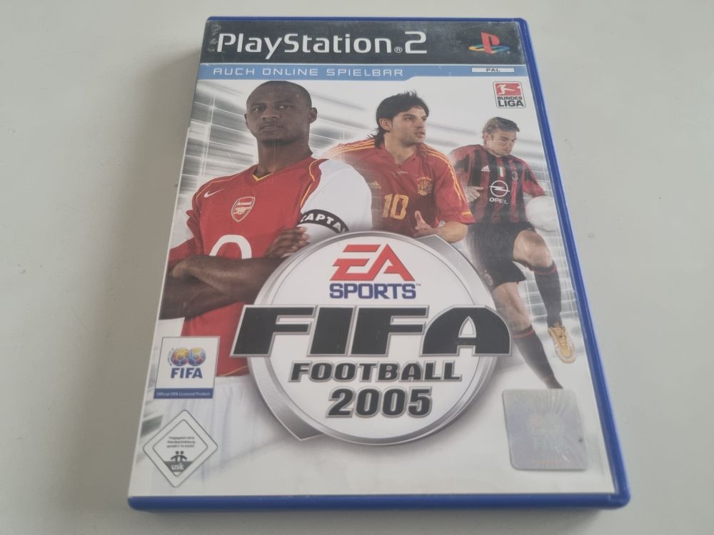 (Bild für) PS2 Fifa Football 2005 - zum Schließen ins Bild klicken