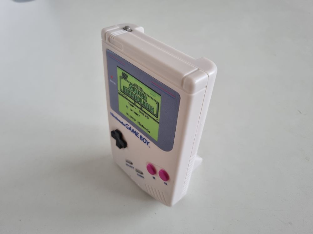 (Bild für) Game Boy Lampe - zum Schließen ins Bild klicken