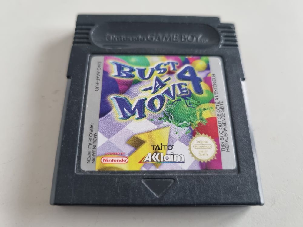 (Bild für) GBC Bust-A-Move 4 EUR - zum Schließen ins Bild klicken