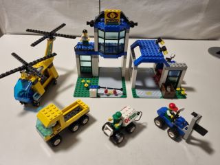 Lego 6330 - Cargo Center